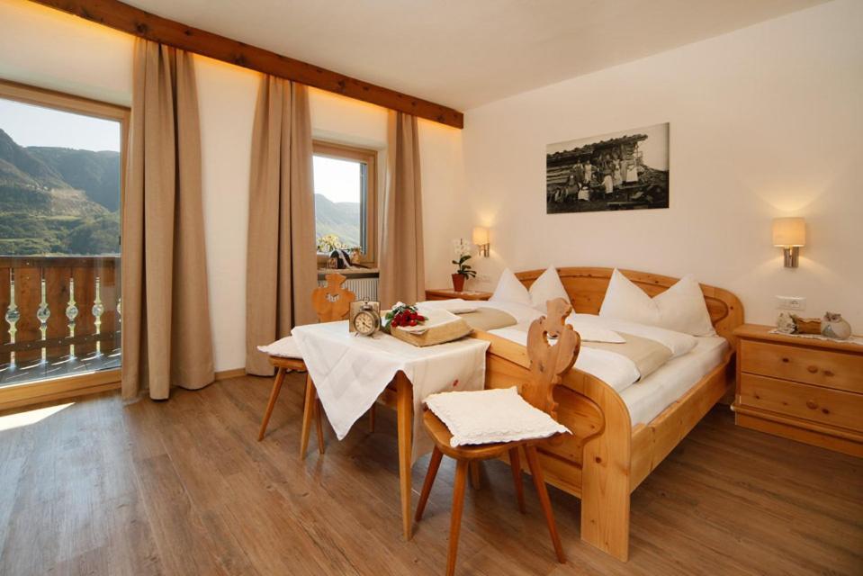 Biedermannhof Hotell Cermes Exteriör bild