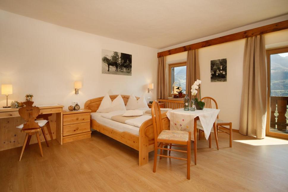 Biedermannhof Hotell Cermes Rum bild