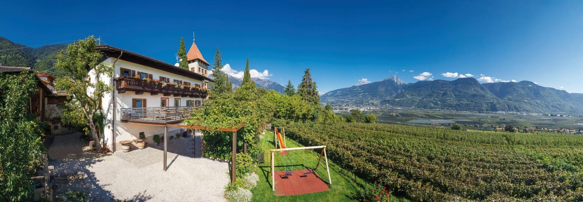 Biedermannhof Hotell Cermes Exteriör bild
